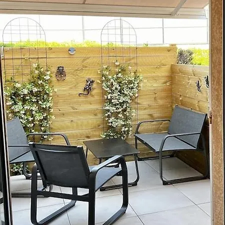 Apartment New For Rent Quiet Sea View Near The Center